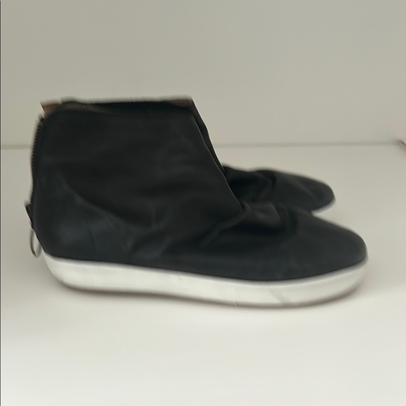 Beek Leather Black High-Top Sneakers with White Soles - Picture 8 of 8
